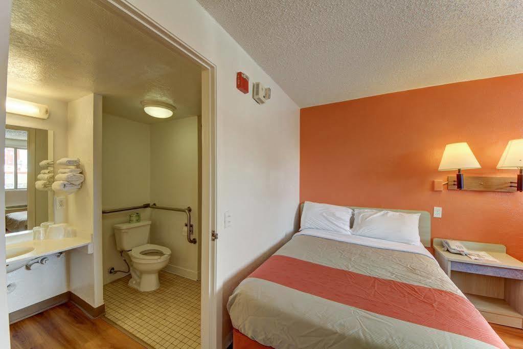 Red Roof Inn San Antonio Northeast - Rittiman Rd Esterno foto